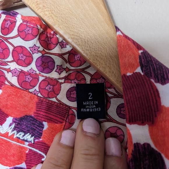 Robert Graham Button down shirt bold print blouse size 2 - Picture 2 of 7